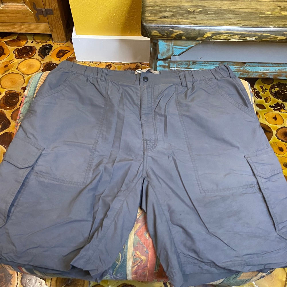 REI Cargo Shorts XXL Gray Nylon Outdoor Adventure Pockets Men's